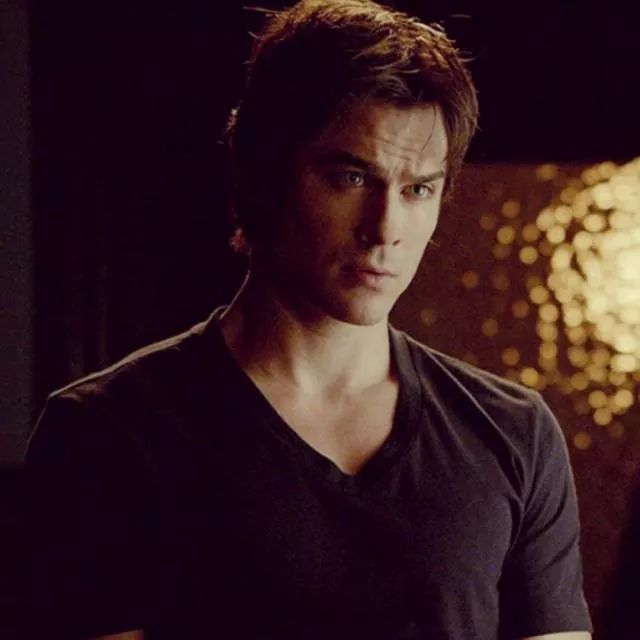 SEXY DAMON SALVATORE. Fotos FormulaTV