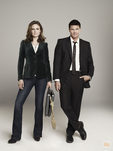 Foto promocional de Emily Deschanel y David Boranaz, Brennan y Booth en la quinta temporada de 'Bones'