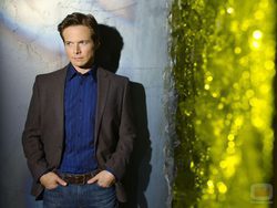 Scott Wolf en \'V\'