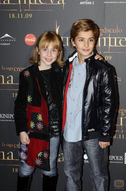 Denisse Pe�a (Evelyn) y Javier Cidoncha (Lucas)