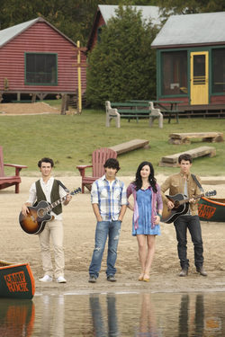 Mitchie, Shane, Nate y Jason regresan a \'Camp Rock\'