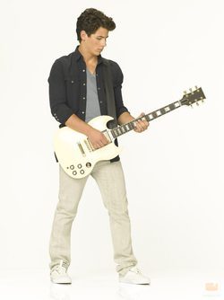 Nick Jonas interpretando