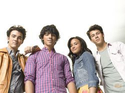 Los protagonistas de \'Camp Rock 2\'