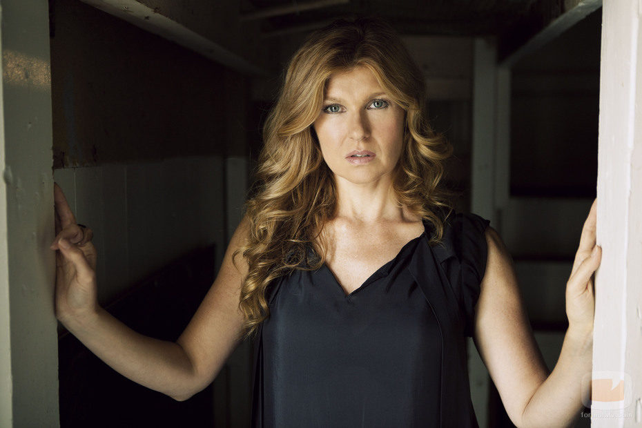 Connie Britton American Horror Story Office Girls Wallpaper