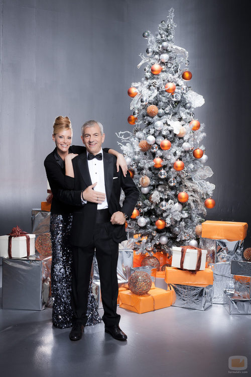 Paula Vázquez y Carlos Sobera, presentadores de las Campanadas 2012 de Antena 3