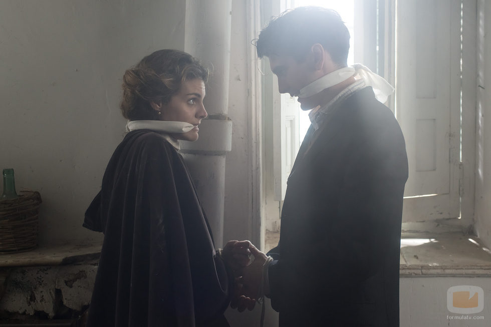 Alicia y Julio juntos en el nuevo capítulo de 'Gran Hotel' Fotos