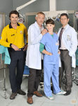 Jordi Rebell�n, Vilches, junto al reparto de 'Hospital Central' en su regreso a la serie