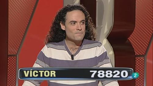 Víctor Castro celebra 100 programas en 'Saber y Ganar'
