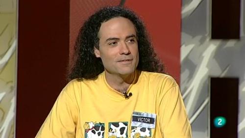 Víctor Castro cumple 50 programas en 'Saber y Ganar'