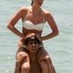 Ana polvorosa y edu casanova en la playita