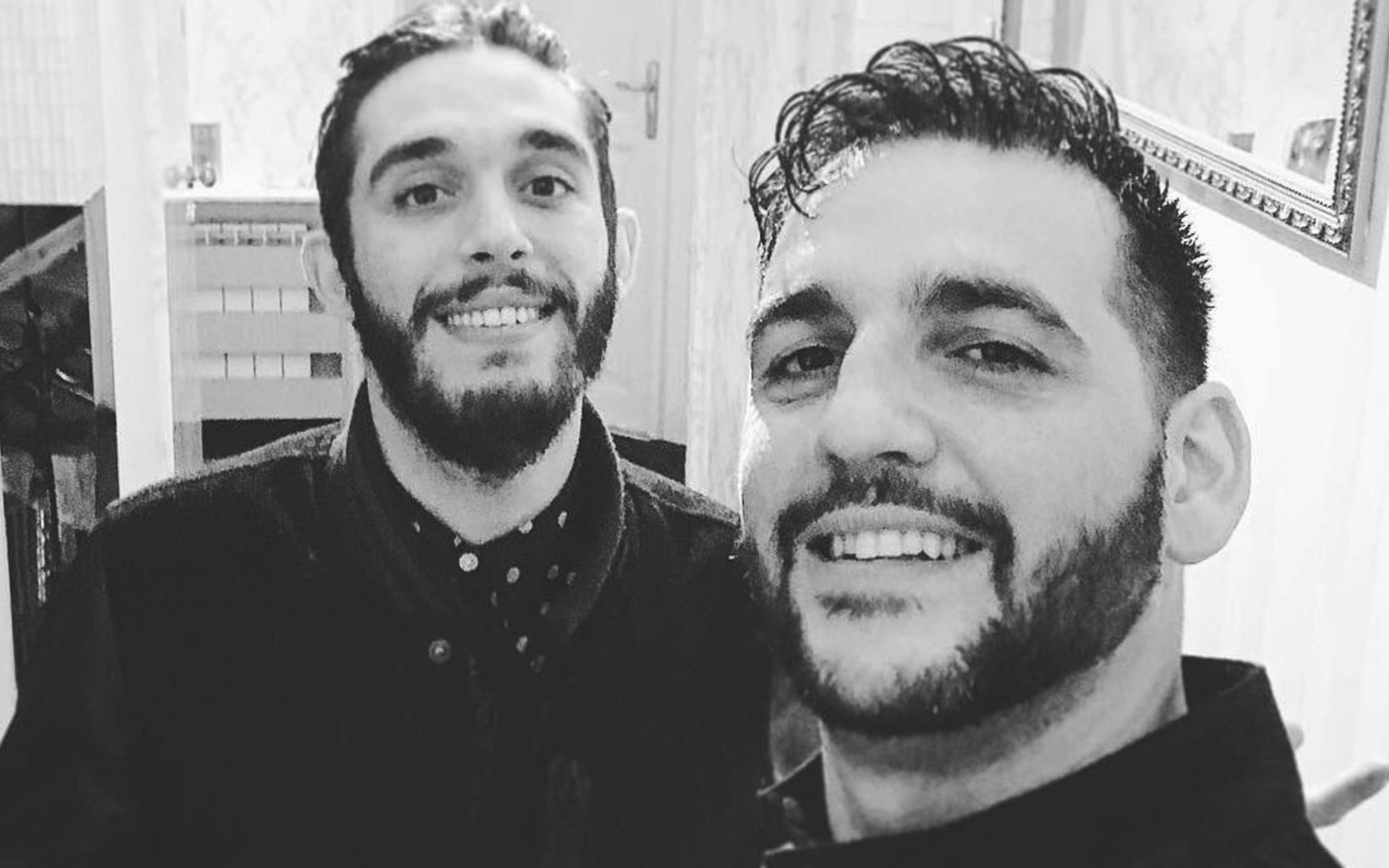 El reencuentro de Fran Perea y Víctor Elías interpretando esta canción de 'Los Serrano' por el confinamiento