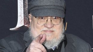 George R.R. Martin se encuentra en aislamiento absoluto: "Paso más tiempo en Poniente que en el mundo real"