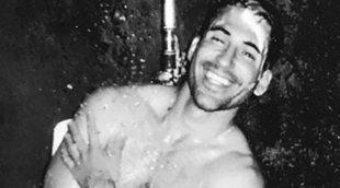 Miguel Ángel Silvestre comparte un ardiente desnudo integral con un emotivo significado