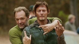 Norman Reedus y Greg Nicotero ('The Walking Dead') ayudan en la crisis con una tienda de productos esenciales