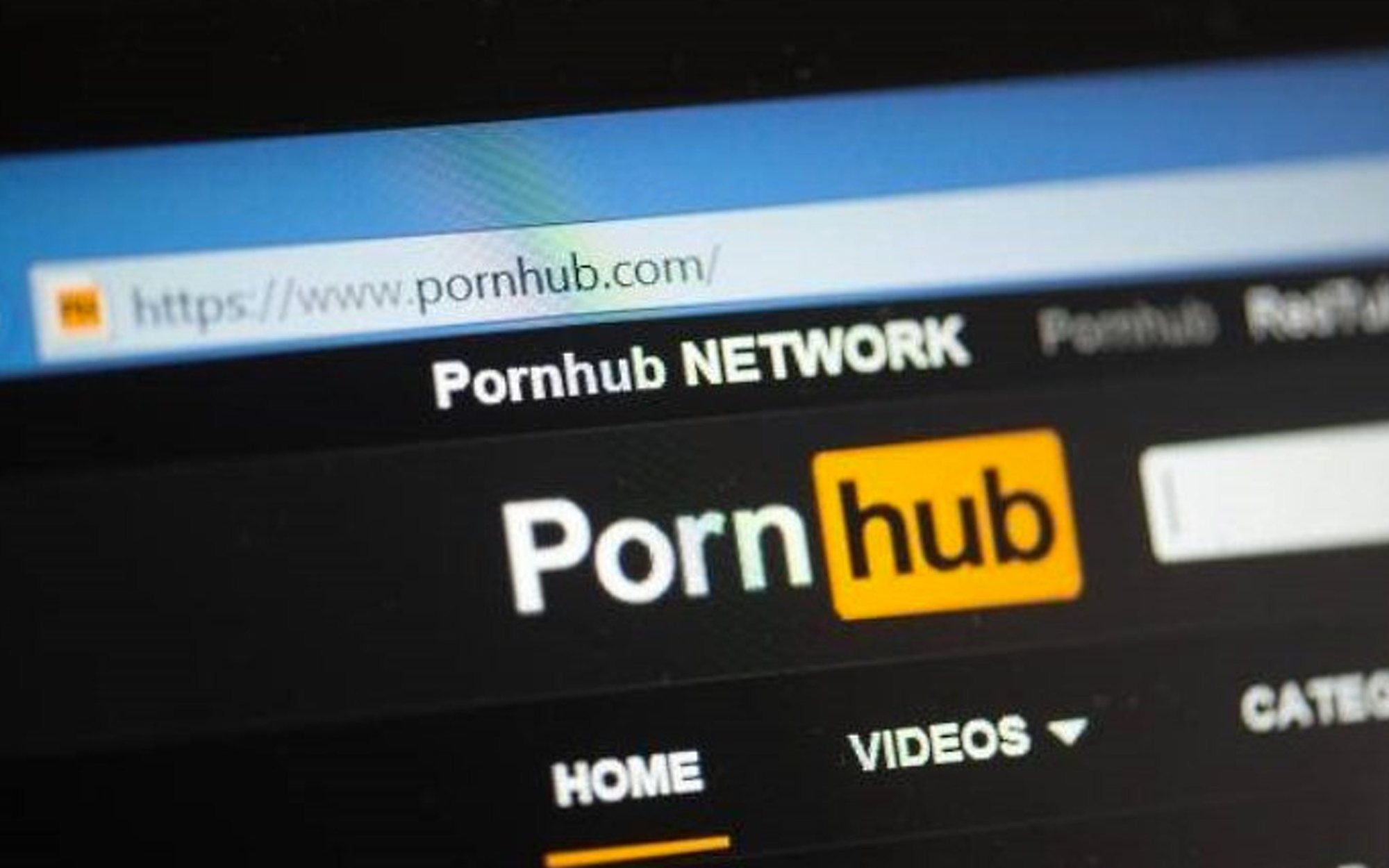 España dispara el consumo de porno durante la cuarentena tras la suscripción gratuita a Pornhub