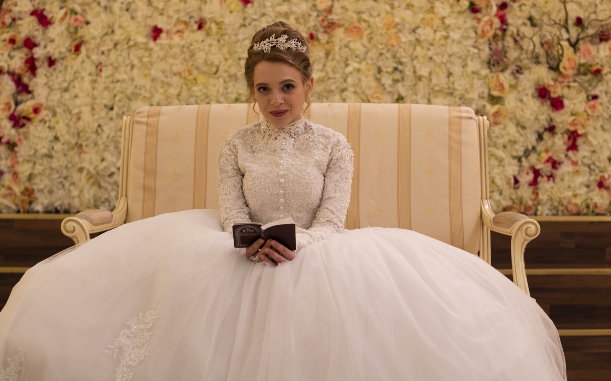 'Unorthodox', la serie de moda de Netflix: De la historia en la que se basa al cameo de Deborah Feldman