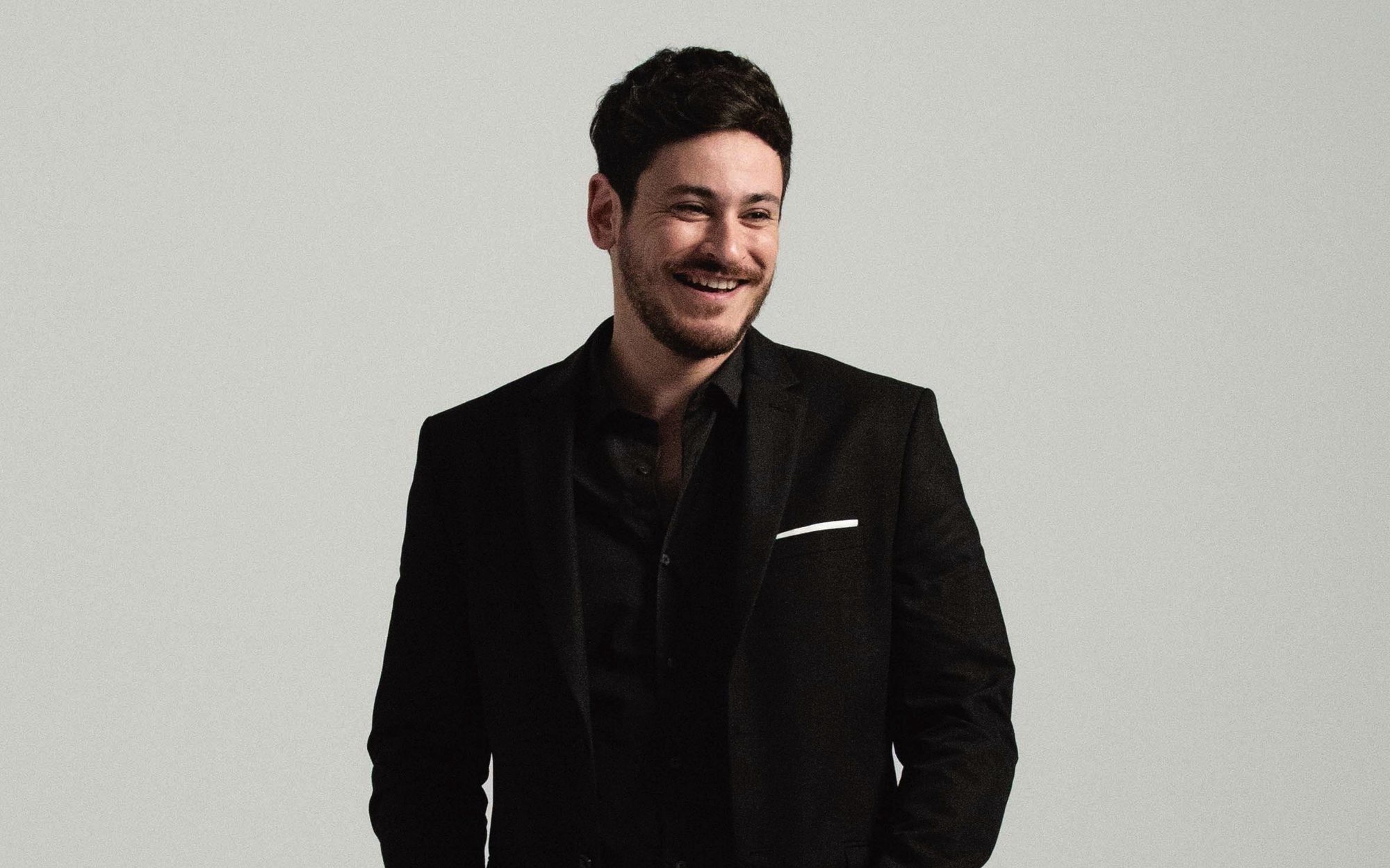 Cepeda reconoce en 'La resistencia' que si fuera calvo "iría a Turquía": "He visto el meme y no me gusto"