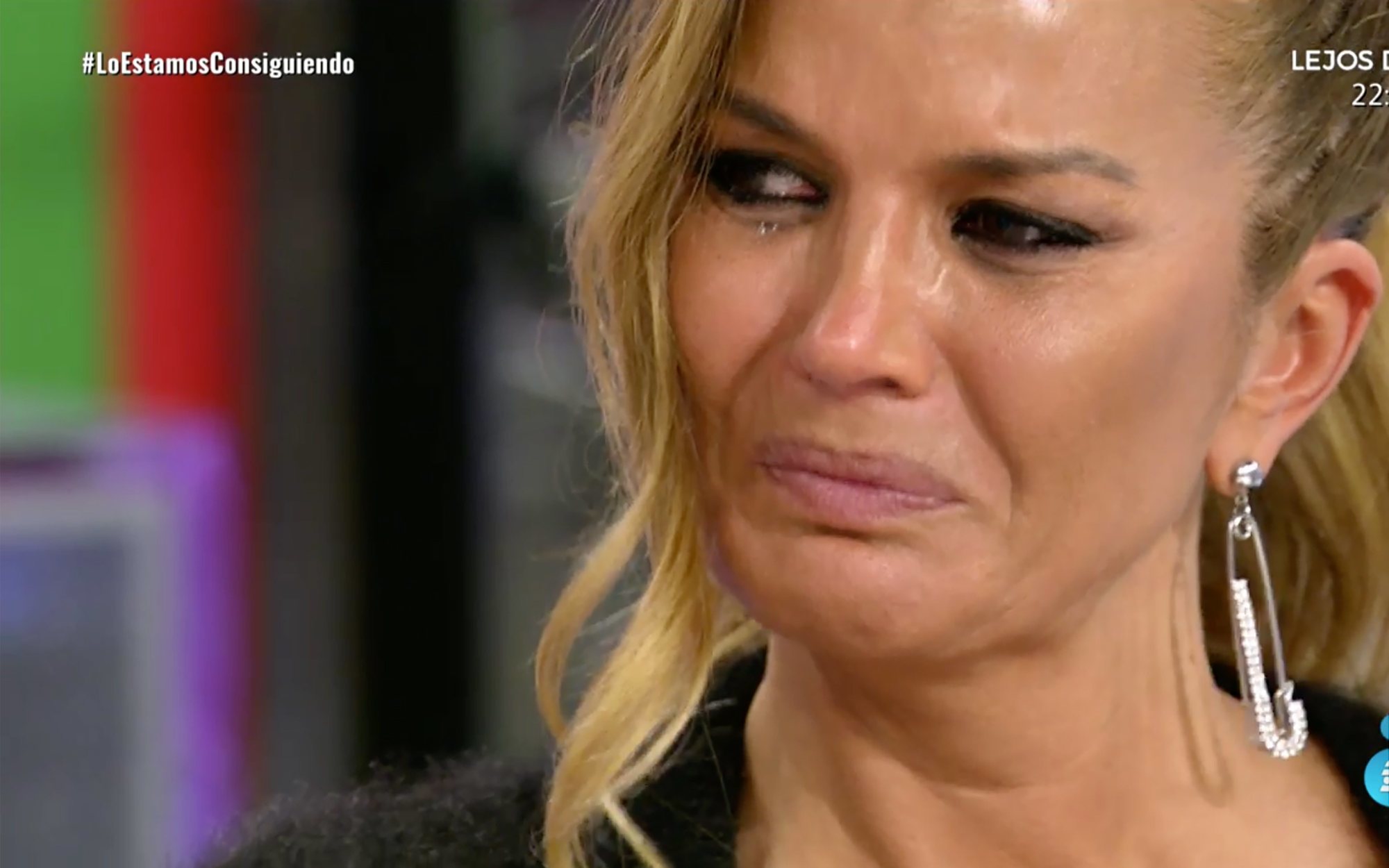 Marta López estalla contra 'Sálvame' y rompe a llorar: "No me voy porque necesito trabajar"