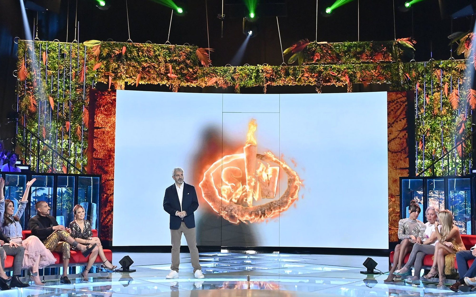 'Supervivientes 2020': La policía interviene en la atípica llegada de los concursantes a España