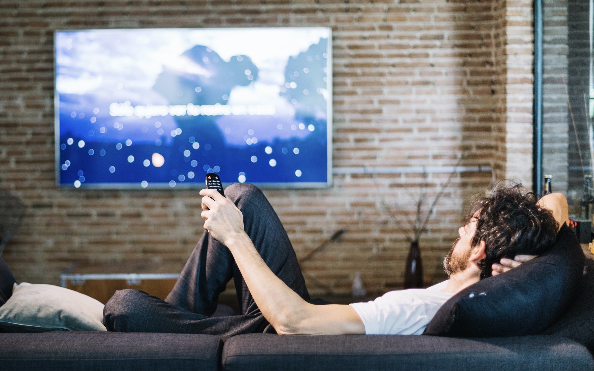 Antena 3, TVE y laSexta se sitúan como los medios que más confianza generan en 2020