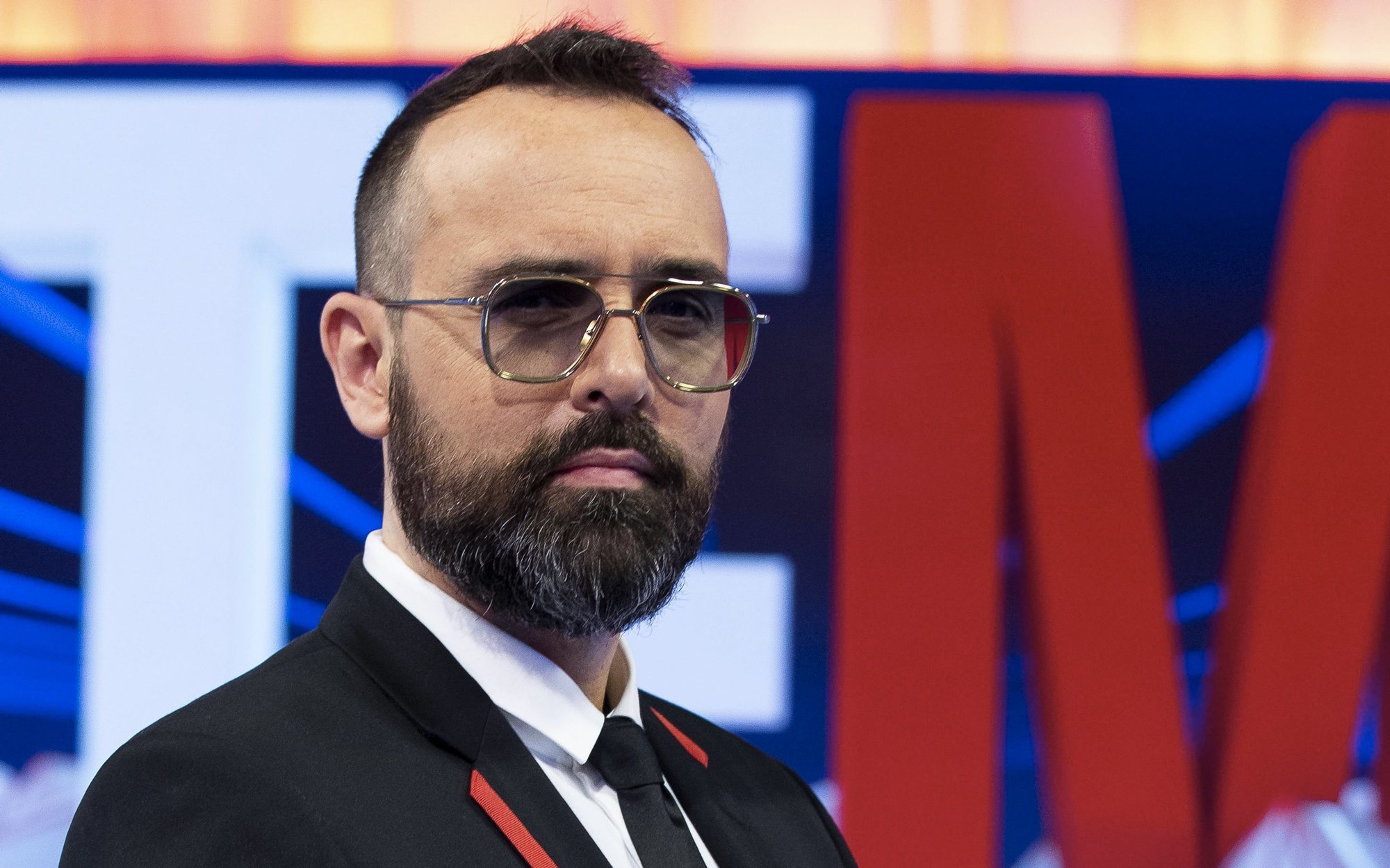 Una bandera franquista se cuela en 'Todo es mentira' y Risto Mejide responde: "Aceptamos todas las ideologías"