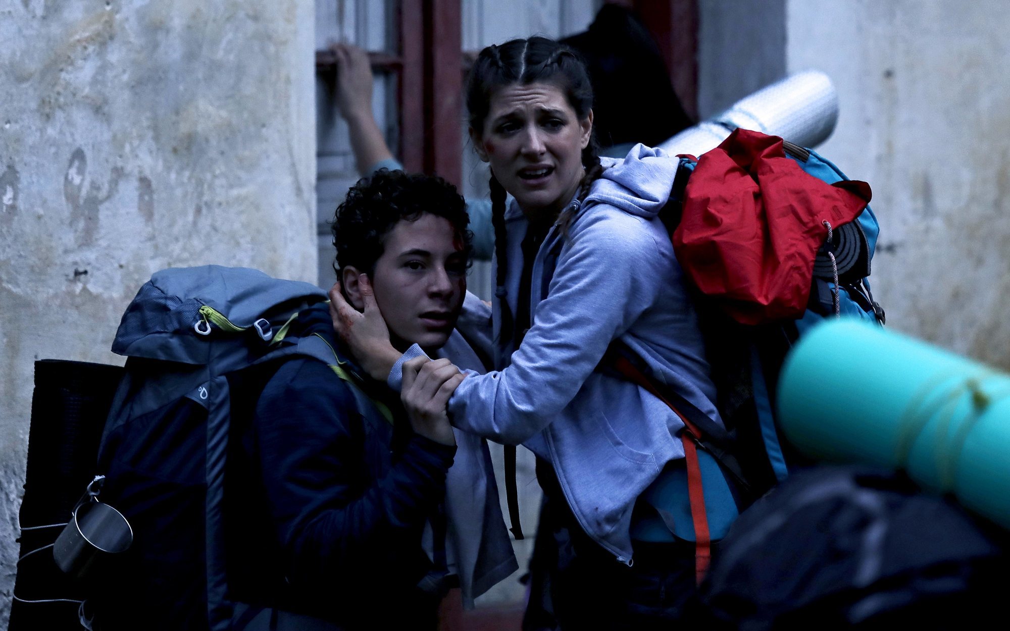 Crítica de 'Caminantes': Orange se pierde en el bosque de la producción original