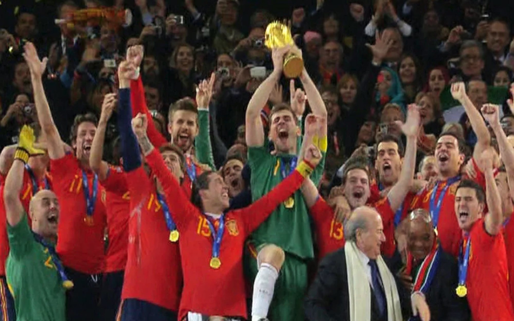 'Sábado deluxe' crece y lidera con un 18% frente al buen 6,4% de 'laSexta noche'