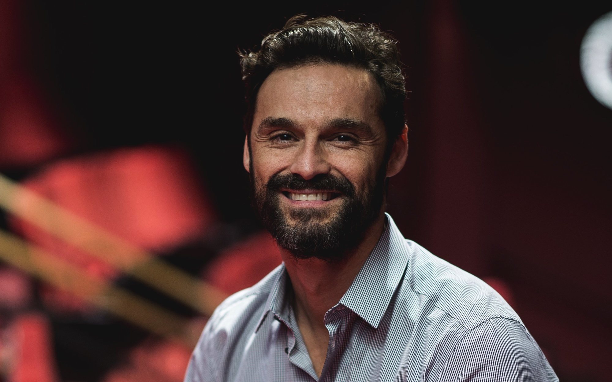 Iván Sánchez ficha por 'Pequeñas coincidencias' para su tercera y última temporada