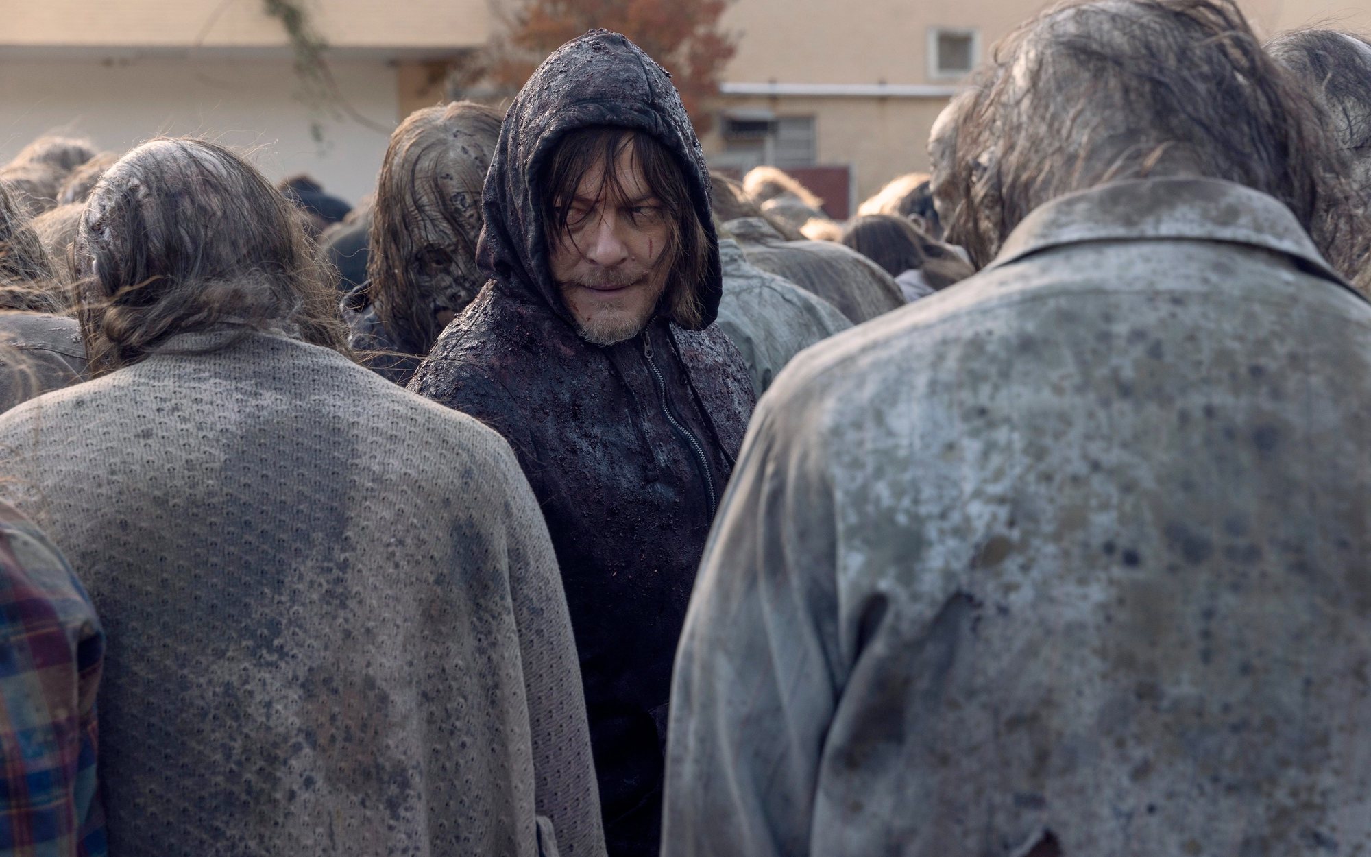 Primeras imágenes del desenlace de la temporada 10 de 'The Walking Dead' con el reencuentro de Negan y Daryl