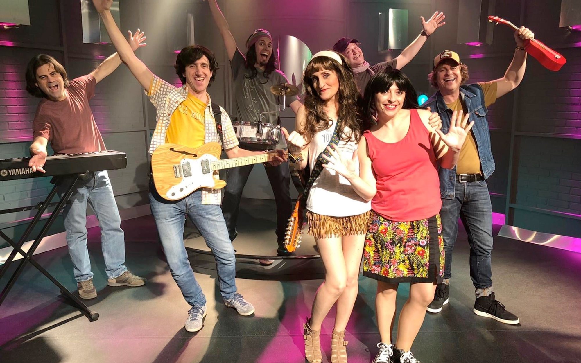 El estreno de 'Oregón TV' en Telecinco desconcierta y genera una guerra entre espectadores