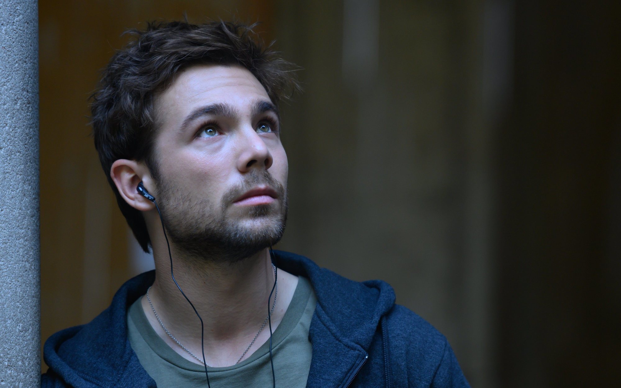 Carlos Cuevas se defiende de la polémica con el doblaje de 'Memorias de Idhún': "Juzguen el trabajo"