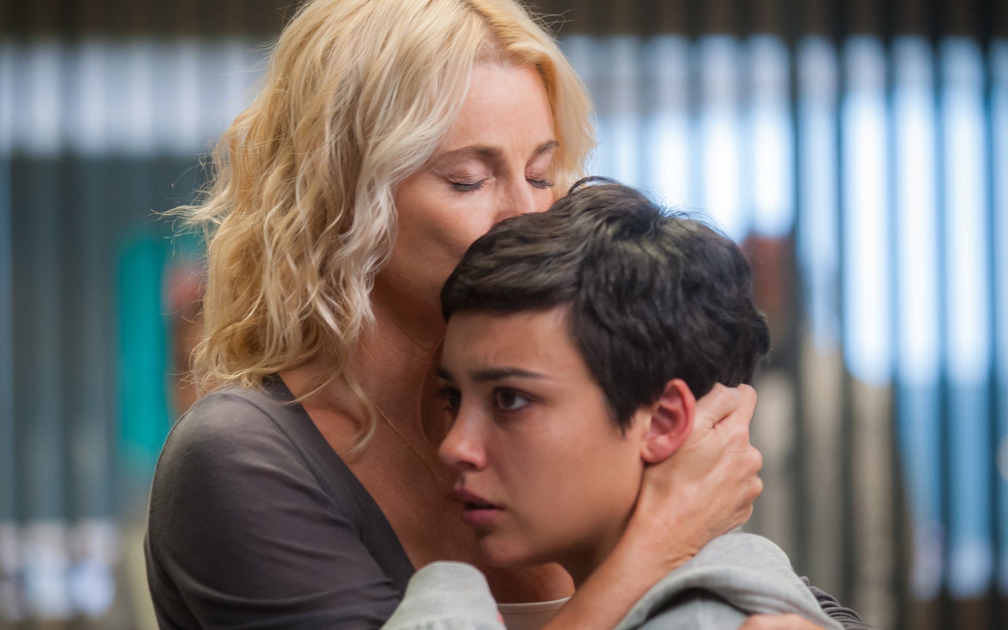 Telecinco estrena 'Madres' el 9 de septiembre y Antena 3 amplía la presencia de 'Mujer'