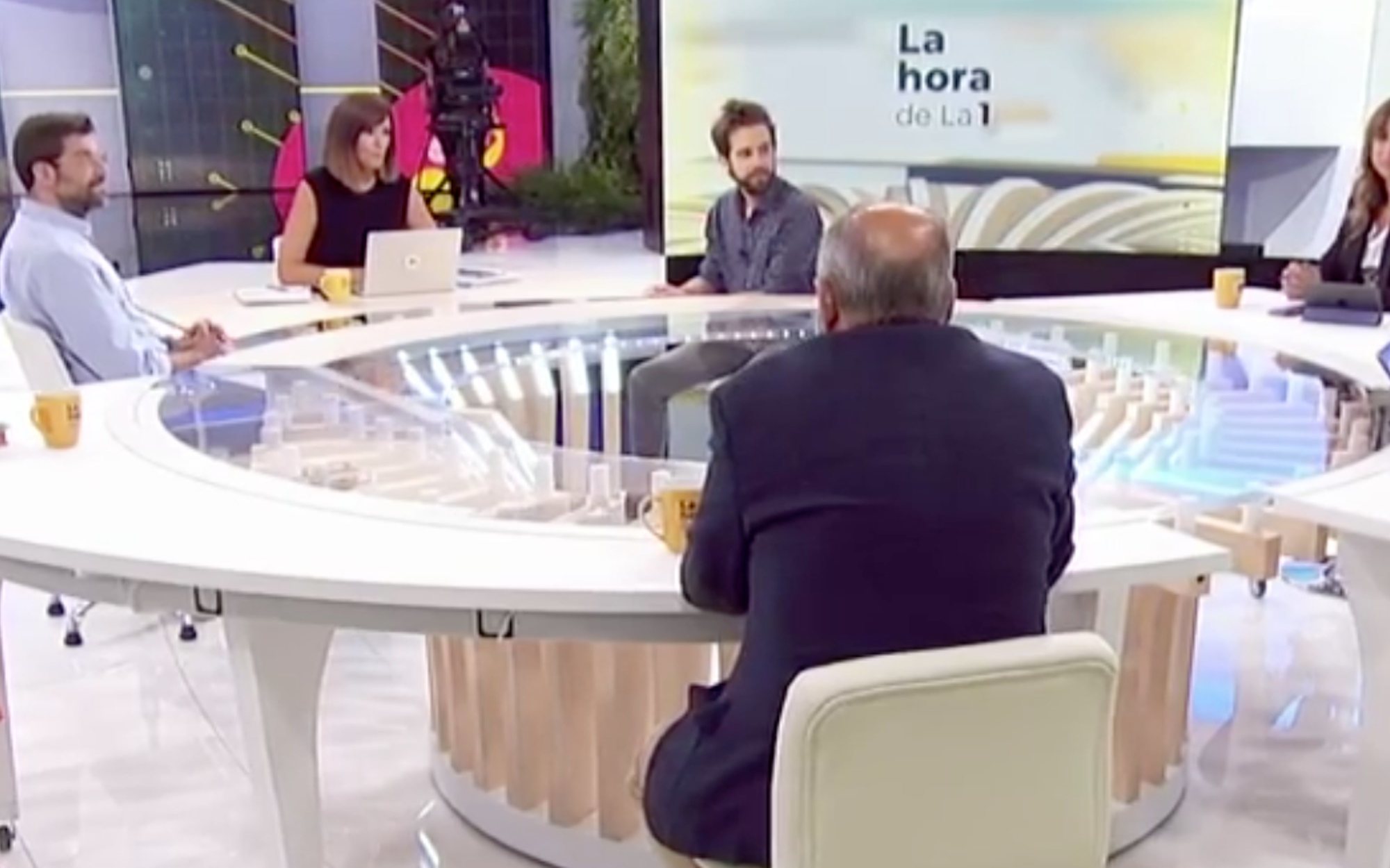 'La hora de La 1' inicia su aventura con el aplauso unánime del público: "Apuesta sin polémica ni amarillismo"