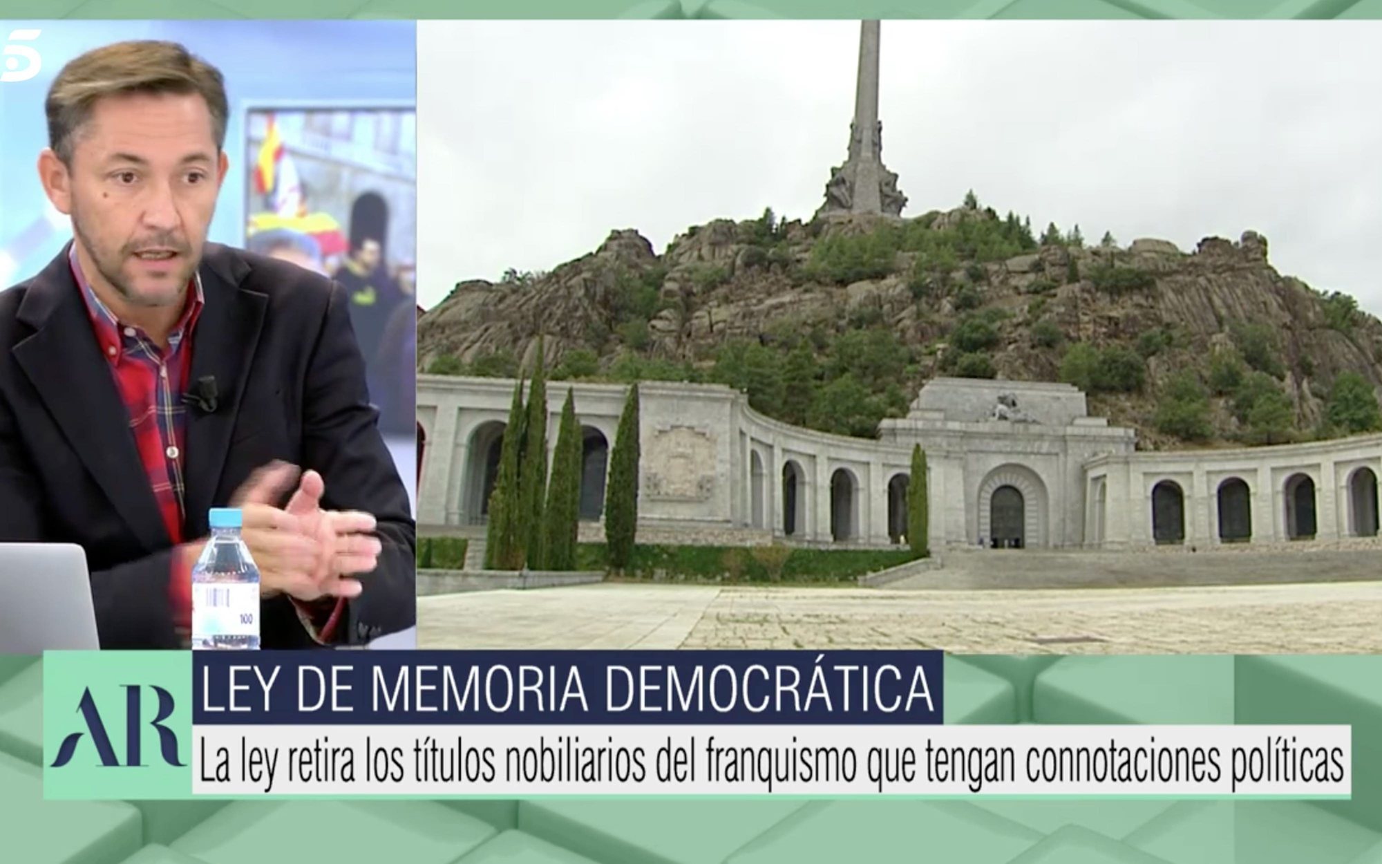 El rifirrafe entre Ana Rosa Quintana y Javier Ruiz por la Ley de Memoria Democrática