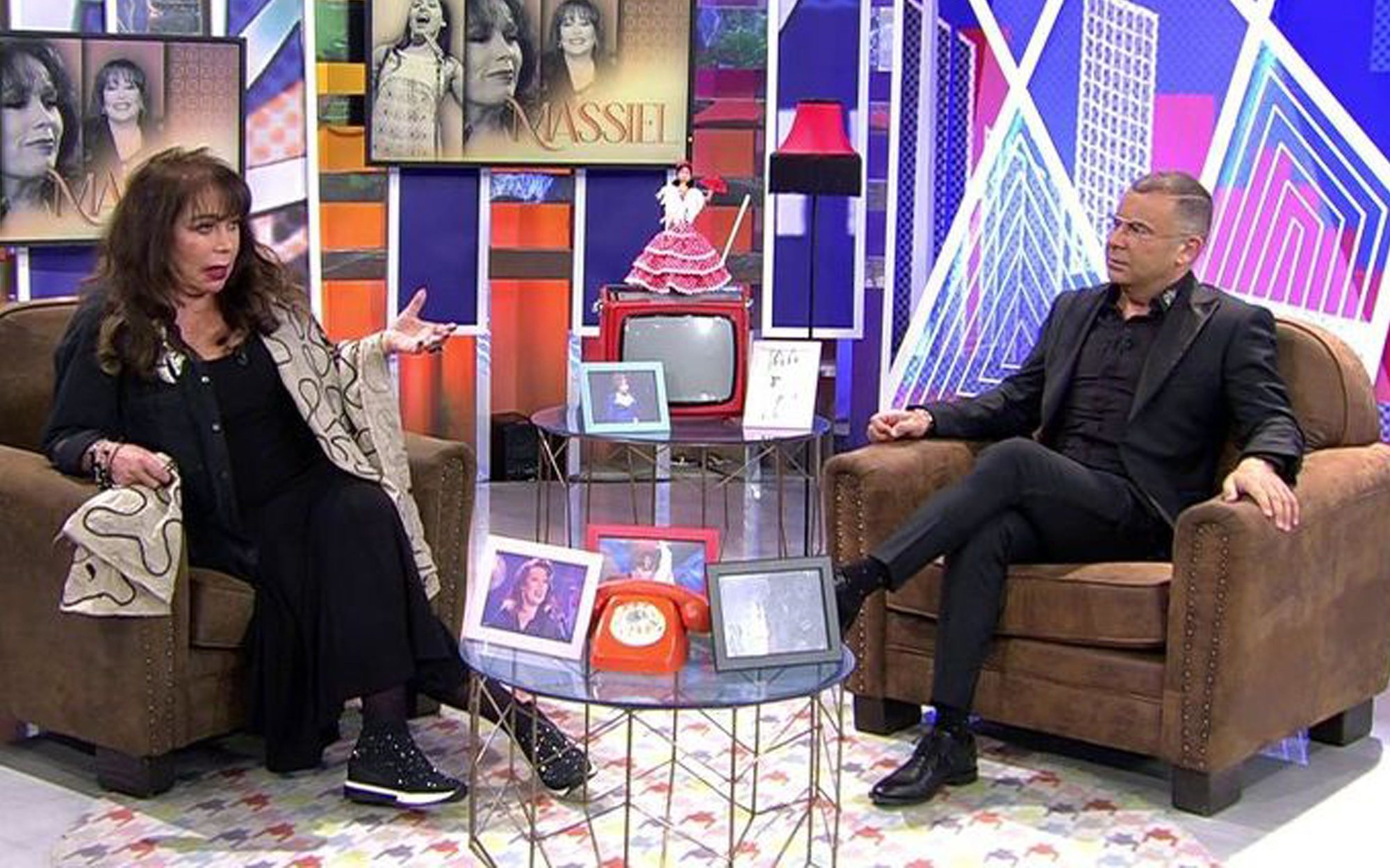 'Sábado deluxe' lidera con un 17,3% y 'laSexta noche' crece a un 8,5% con la entrevista a Pedro Sánchez