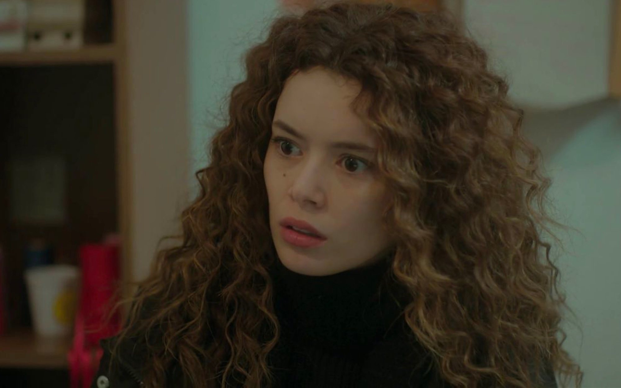 Antena 3 reduce la duración de 'Mujer', recortando los capítulos a la mitad