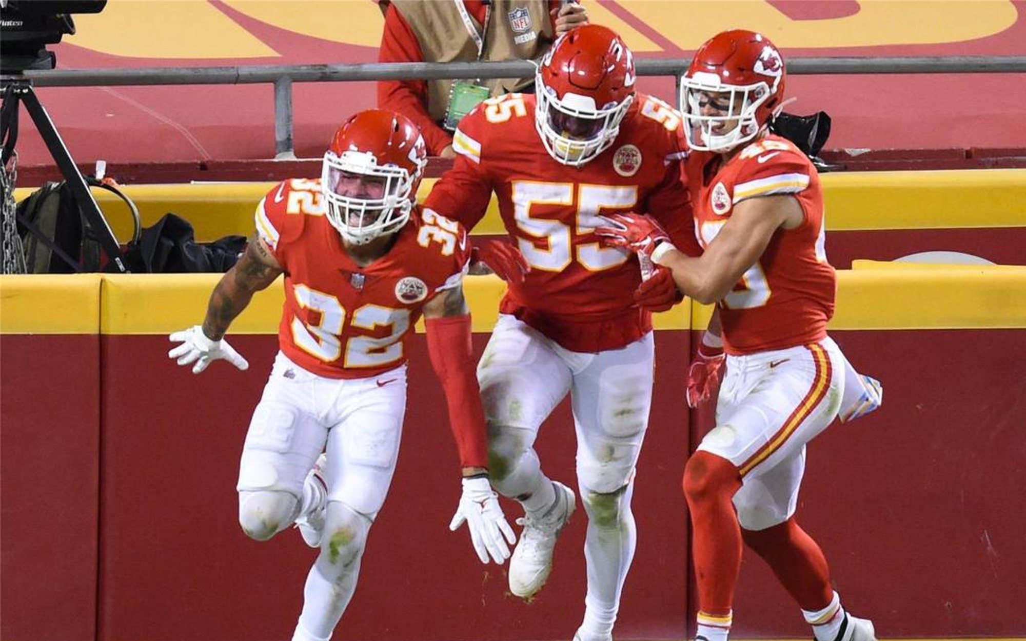 El New England - Kansas City permite a CBS liderar holgadamente la noche del lunes