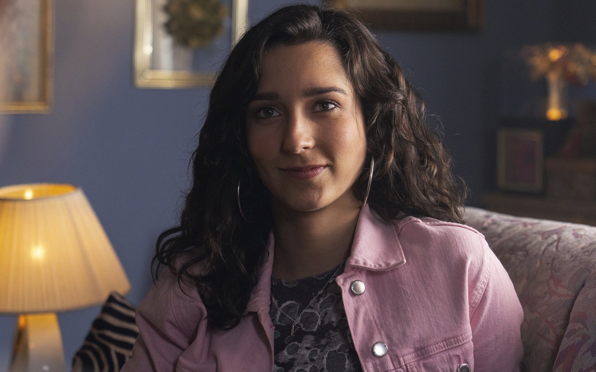 'Veneno' Capítulo 6: Así ha sido el cameo de Valeria Vegas, la escritora a quien da vida Lola Rodríguez