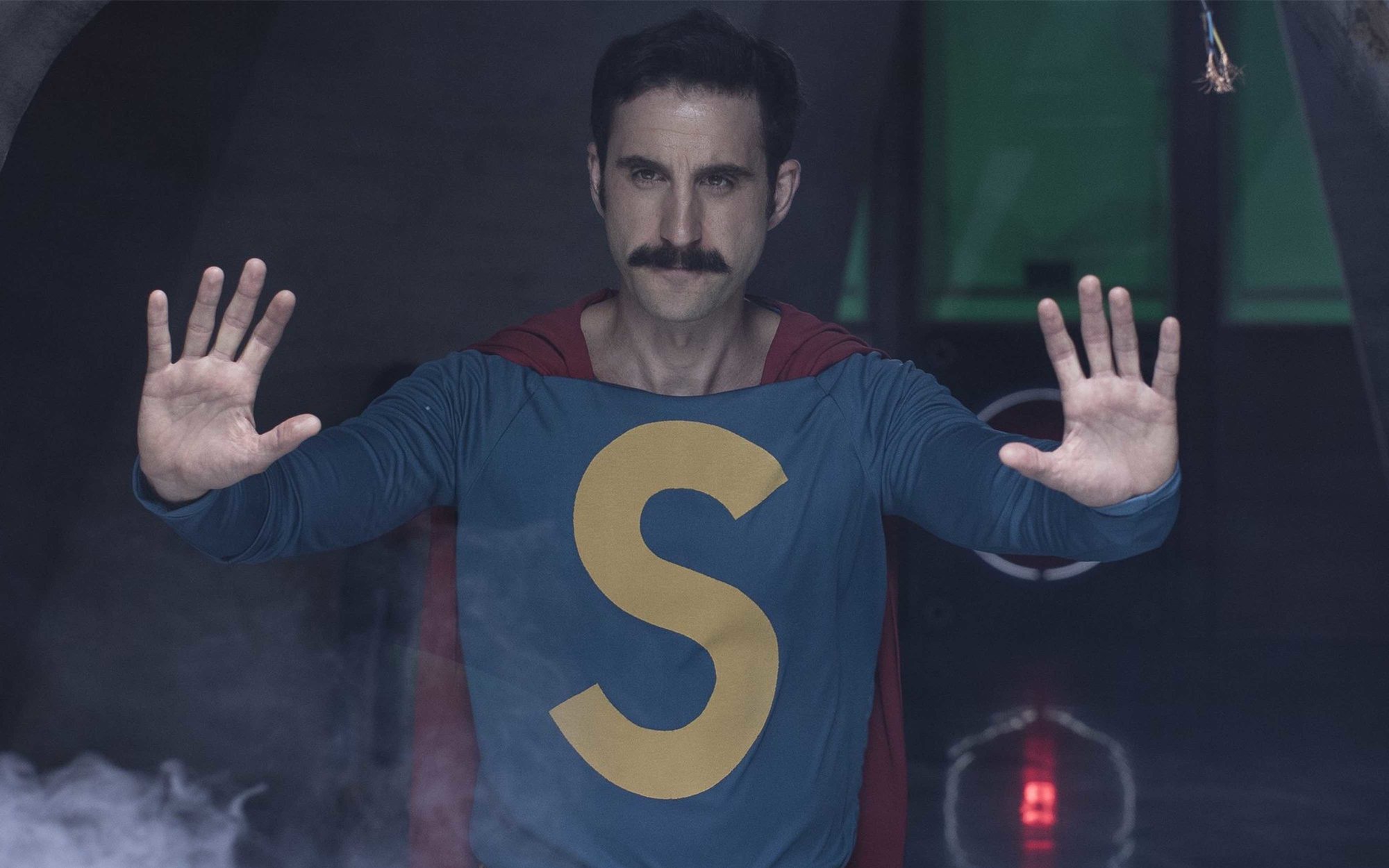 Telecinco estrena "Superlópez" el miércoles 4 de noviembre contra 'Mask Singer'