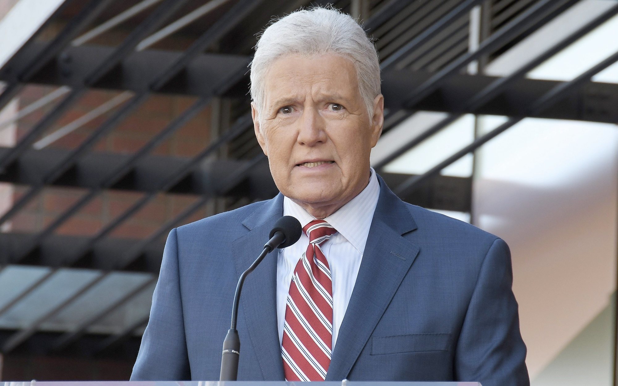 Muere Alex Trebek, presentador de 'Jeopardy!' durante 36 años