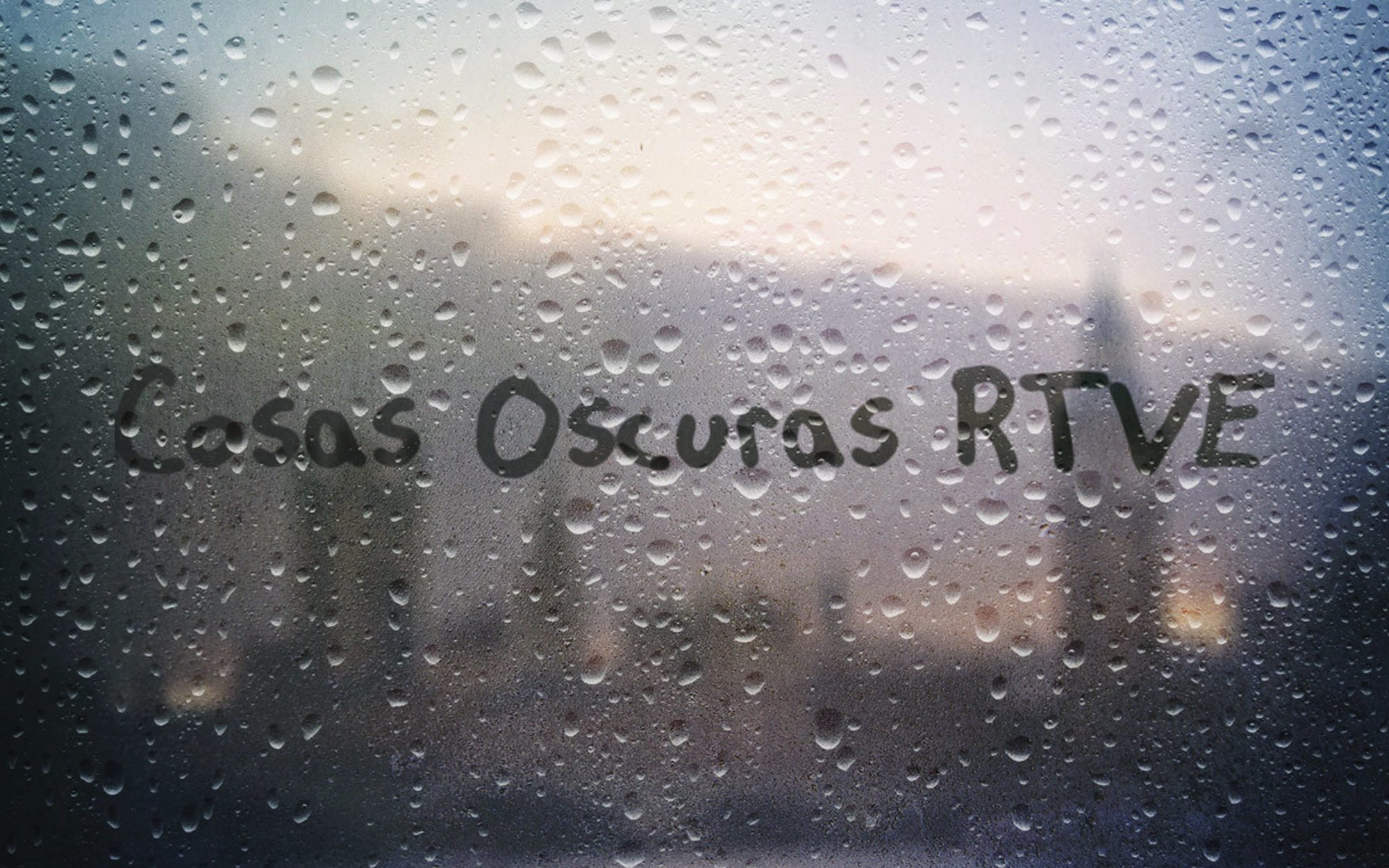 Lunes negro en RTVE: Los trabajadores protestan por el estreno de 'Las cosas claras' con #LasCosasOscurasRTVE