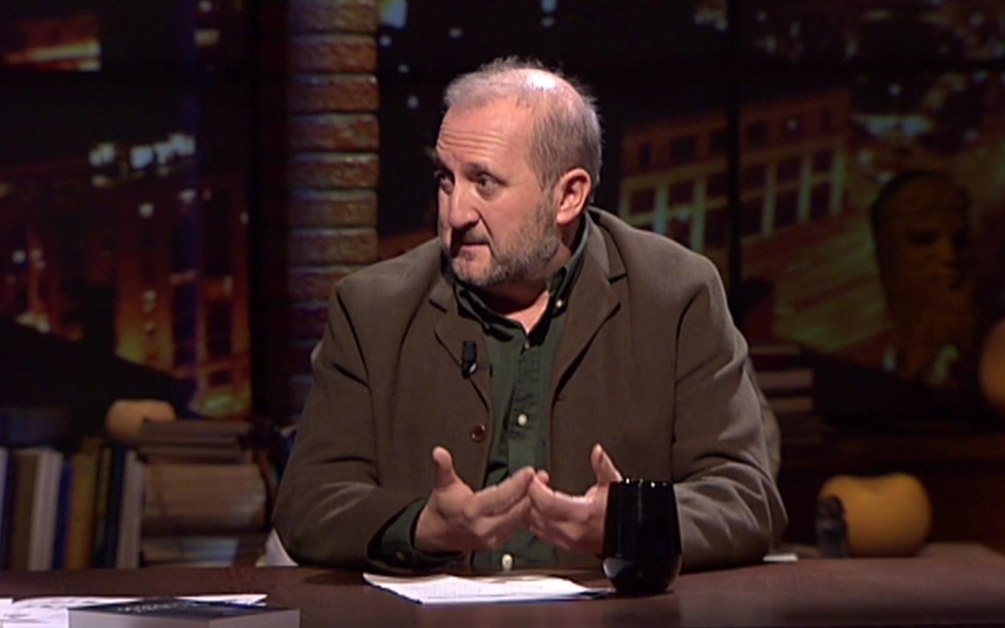 Vicente Baos, de colaborar en 'Cuarto milenio' a tildarlo de programa "que mezcla mentiras y estupideces"