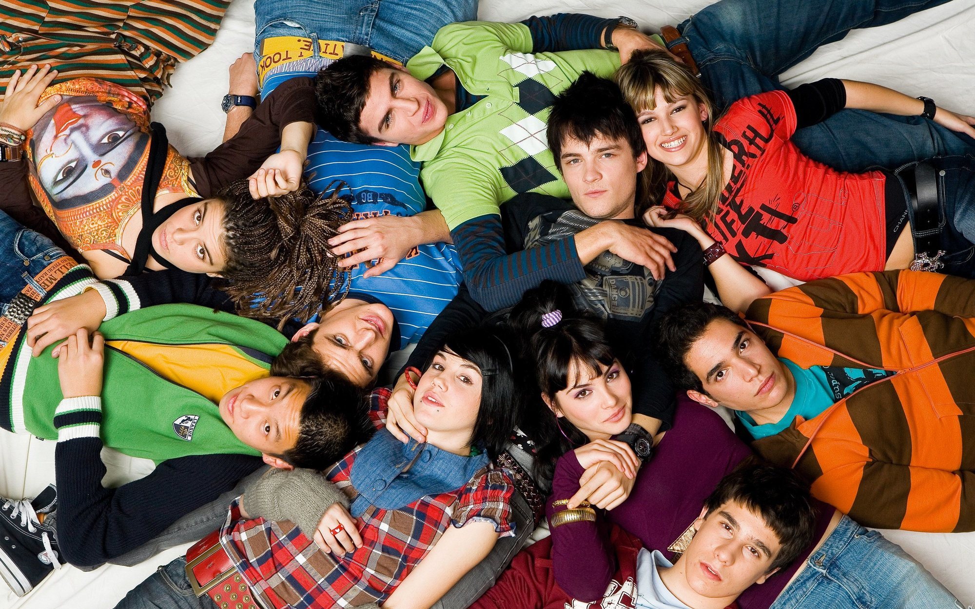 Los protagonistas de 'Física o química' recrean la imagen más mítica de la serie 12 años después