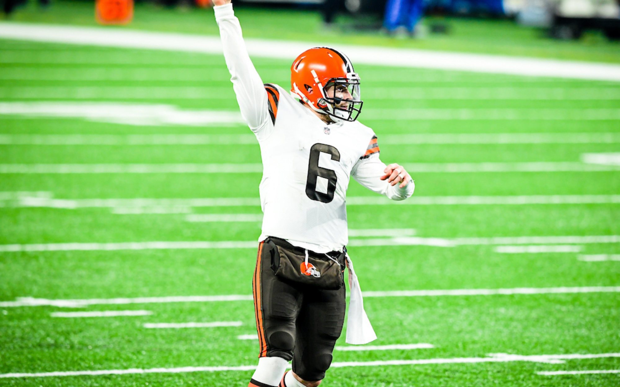 El fútbol americano baja en NBC, pero sigue a una distancia abismal de la competencia