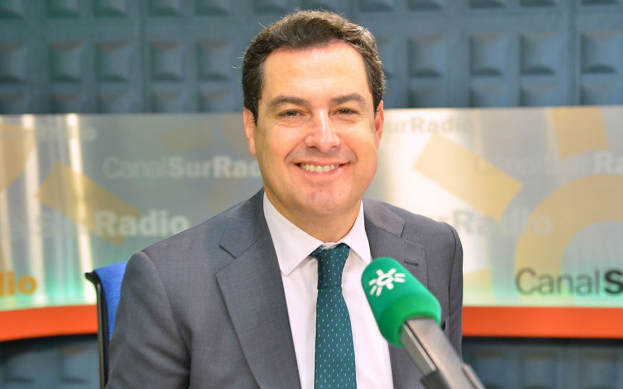 Canal Sur corta su emisión al comenzar el especial de la Lotería de Navidad en protesta por los recortes