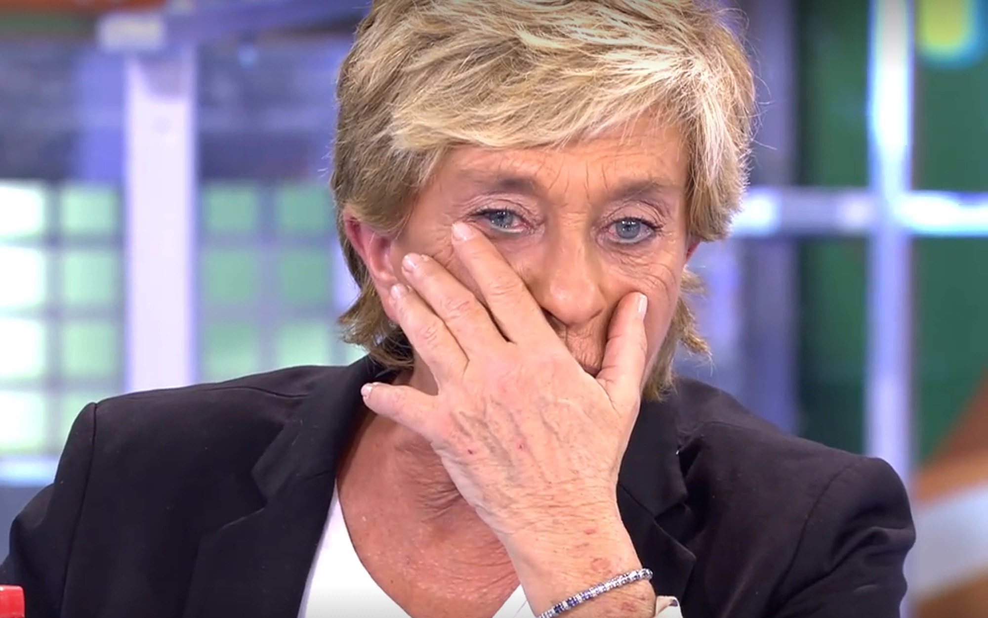 Chelo García-Cortés rompe a llorar en 'Sálvame' al hablar de la muerte de su hermana