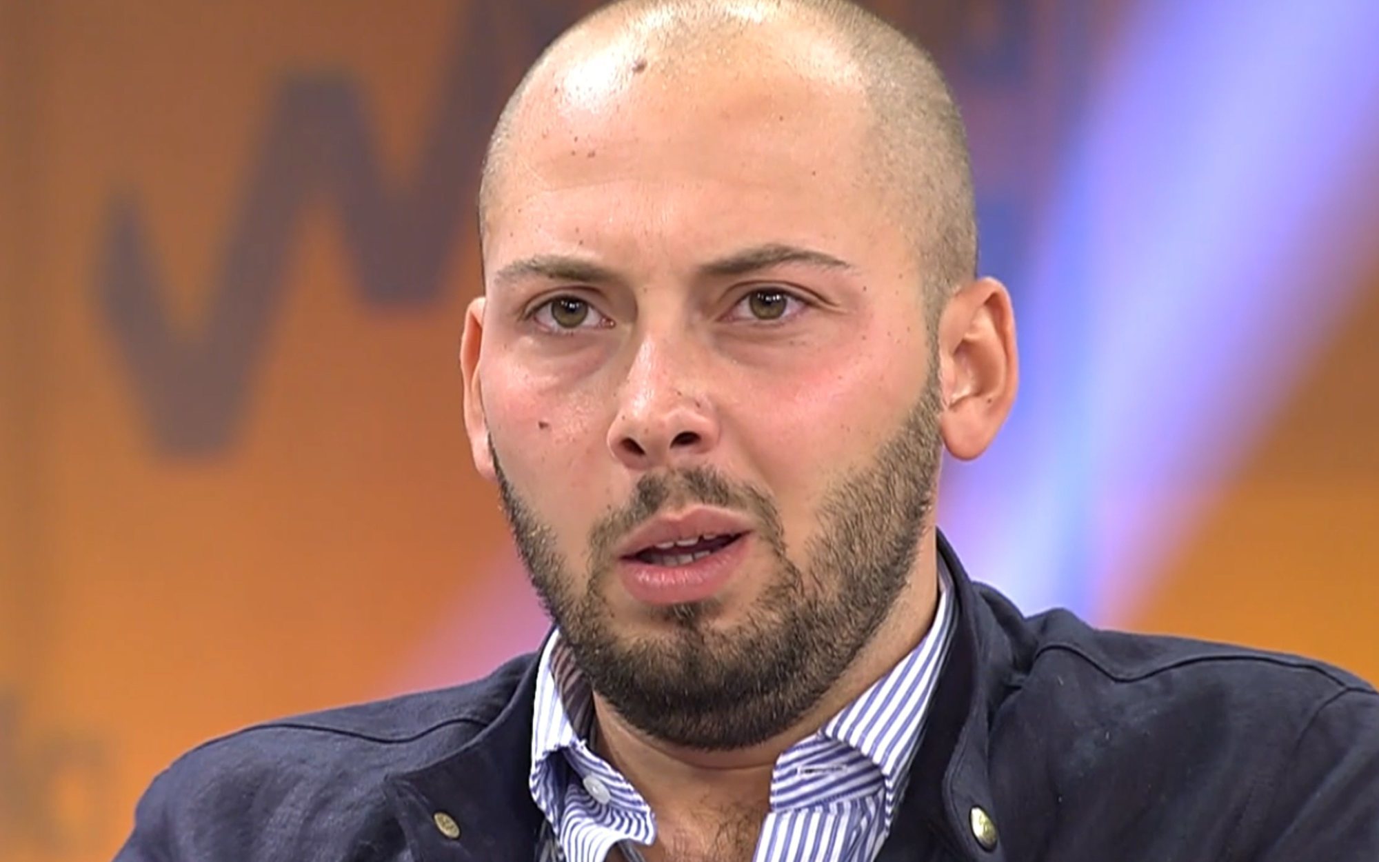 José Antonio Avilés se disculpa tras crear un grupo de WhatsApp con 250 famosos en Nochebuena