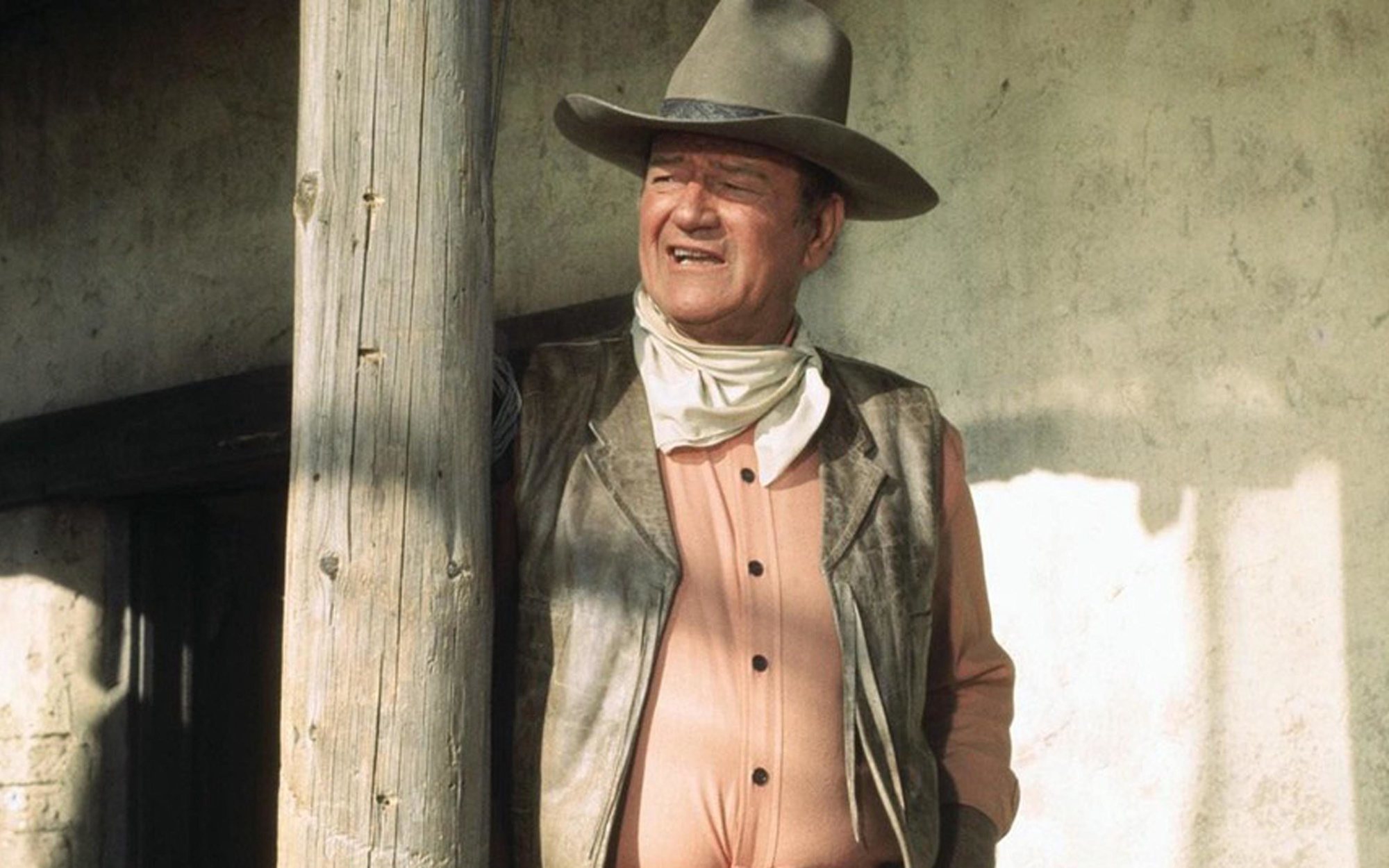 El cine de Trece lidera la primera jornada del año con las películas "Río Lobo" (4,5%) y "Río Bravo" (5,2%)