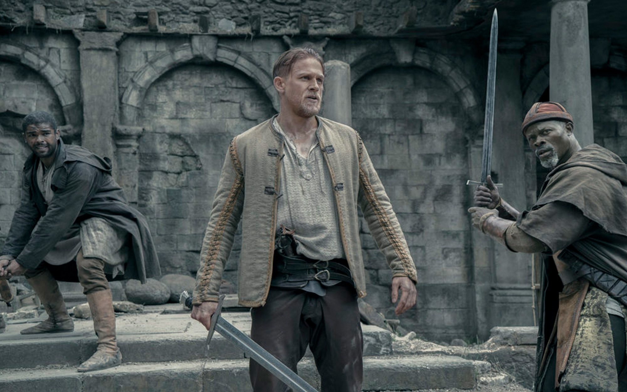 "El rey Arturo: la leyenda de Excalibur" (13%) lidera y puede con 'Horizonte' (11,4%)