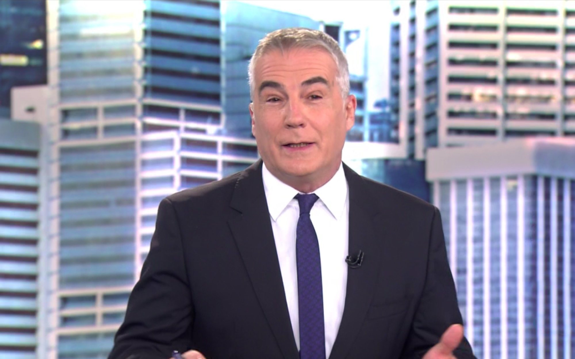 La surrealista transición de 'Ya es mediodía' a 'Informativos Telecinco': "Hasta luego, Mari Carmen"